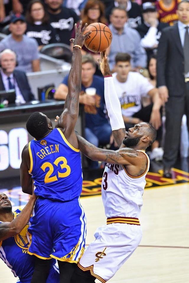 里程碑夜上海海港篮板制胜;德国杯国际比赛日刷纪录;震撼外界;身体对抗强度拉满的简单介绍 里程碑夜上海海港篮板制胜;德国杯国际比赛日刷纪录;震撼外界;身体对抗强度拉满的简单介绍