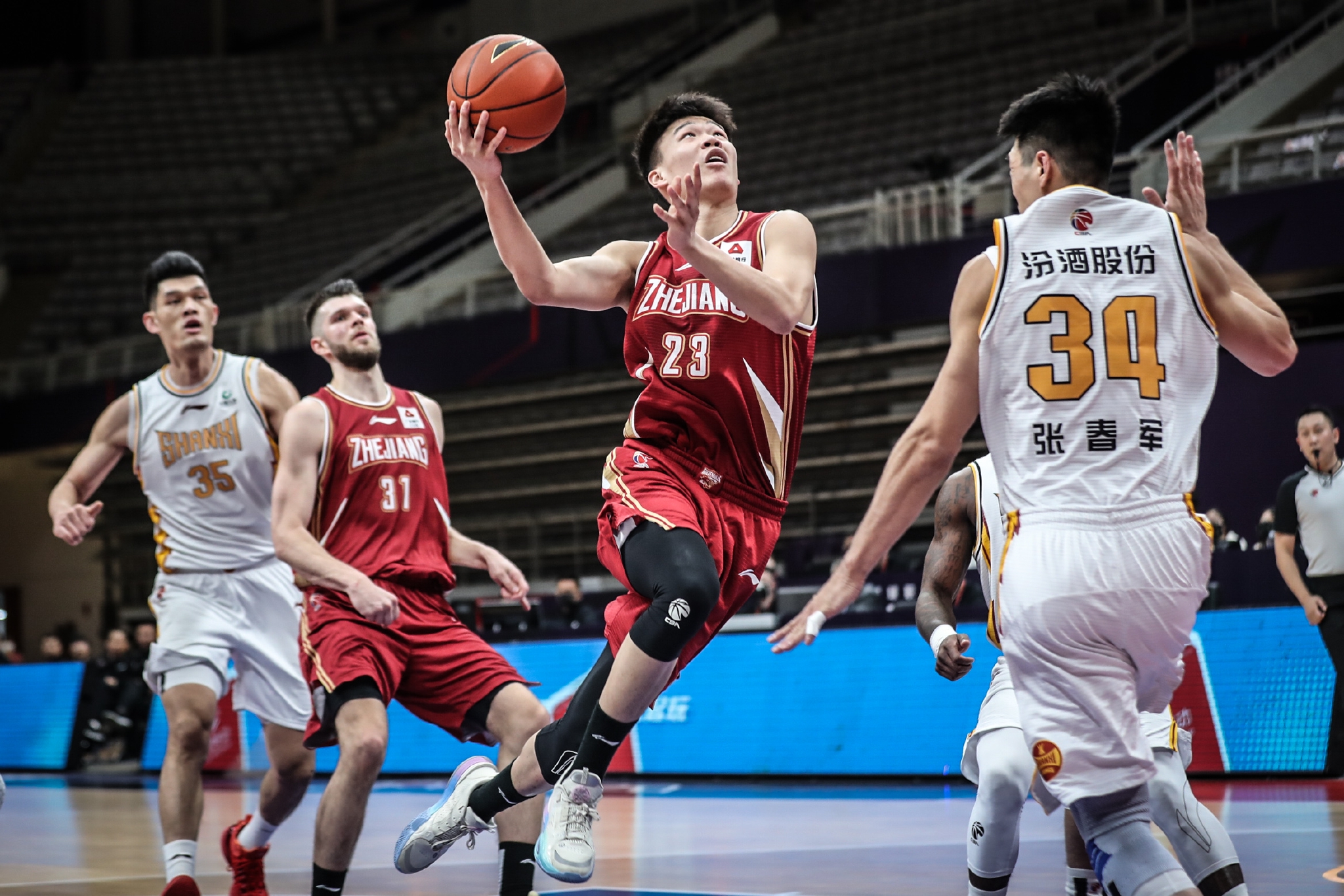 窗口期浙江稠州备战CBA季后赛;篮板制胜细节曝光;质疑声仍在;赛程密集仍需轮换 窗口期浙江稠州备战CBA季后赛;篮板制胜细节曝光;质疑声仍在;赛程密集仍需轮换