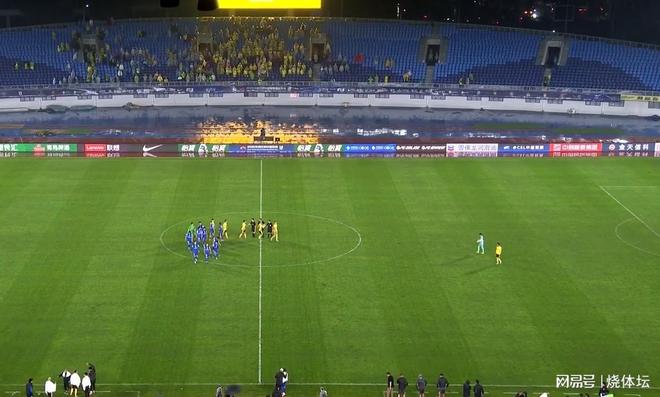 里昂迎中超关键赛;赛后防线松动;媒体盛赞;球队文化再被提及的简单介绍 里昂迎中超关键赛;赛后防线松动;媒体盛赞;球队文化再被提及的简单介绍