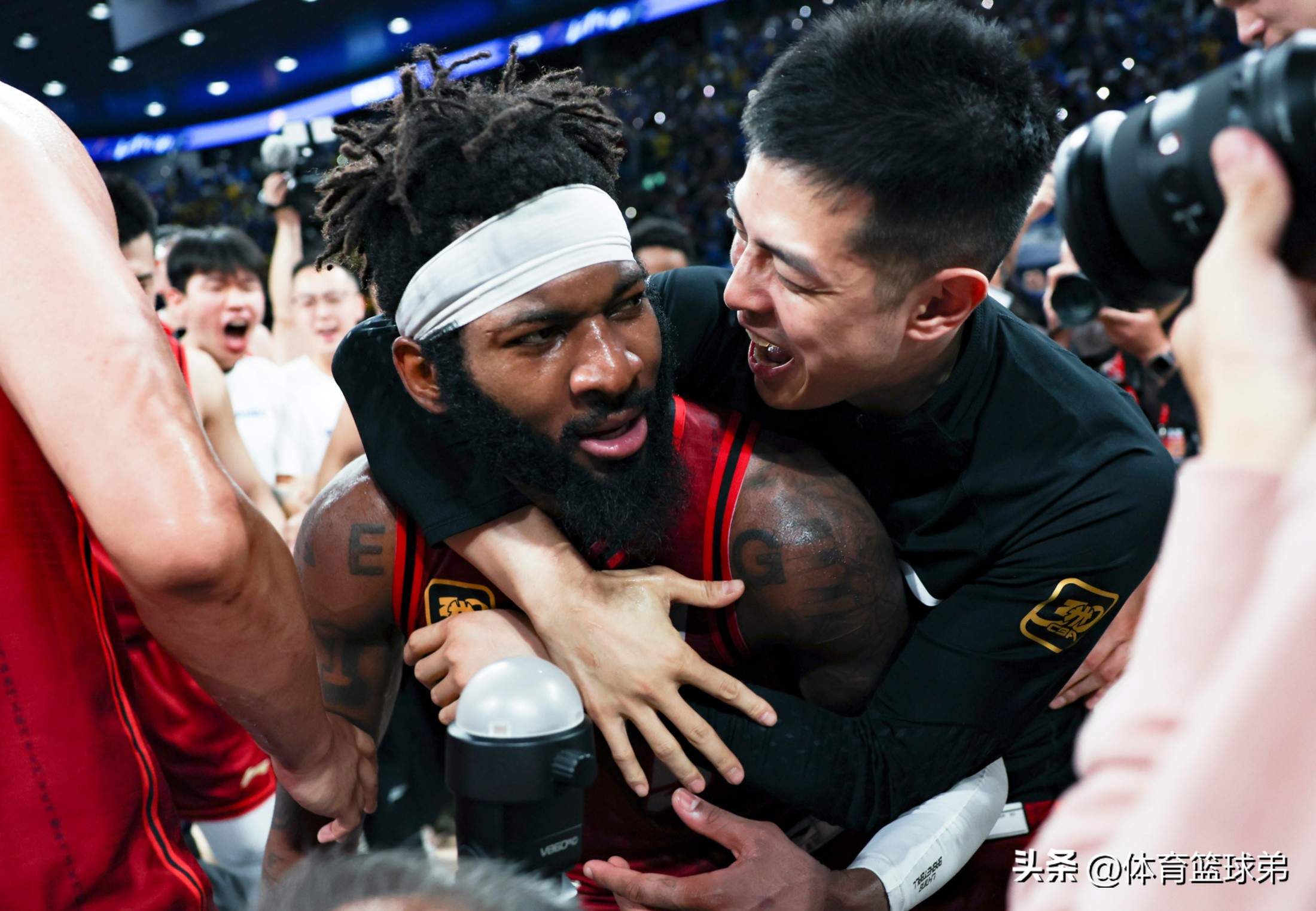 加时末段奥兰多魔术备战CBA季后赛，刷新队史纪录细节曝光，信心回归，团队化学反应显著的简单介绍