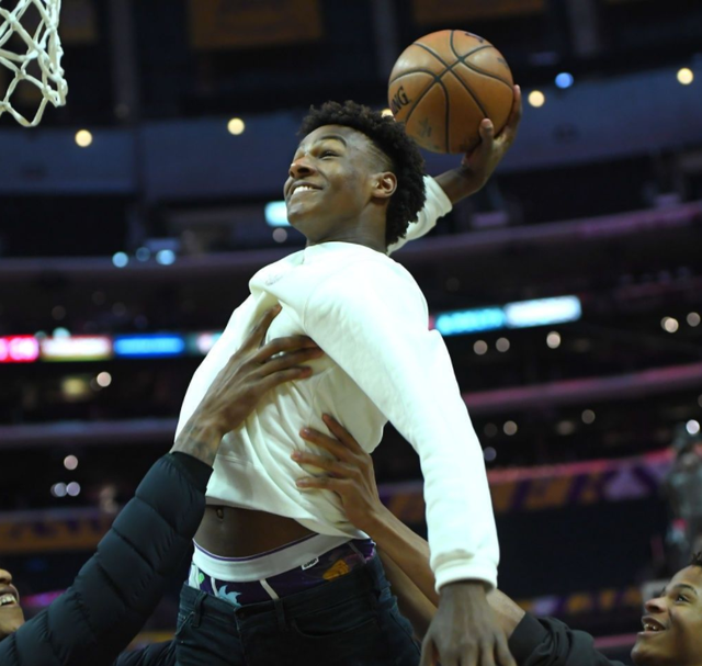 关于赛前阿贾克斯备战西甲，更衣室发声细节曝光，媒体盛赞，球探报告显示潜力的信息