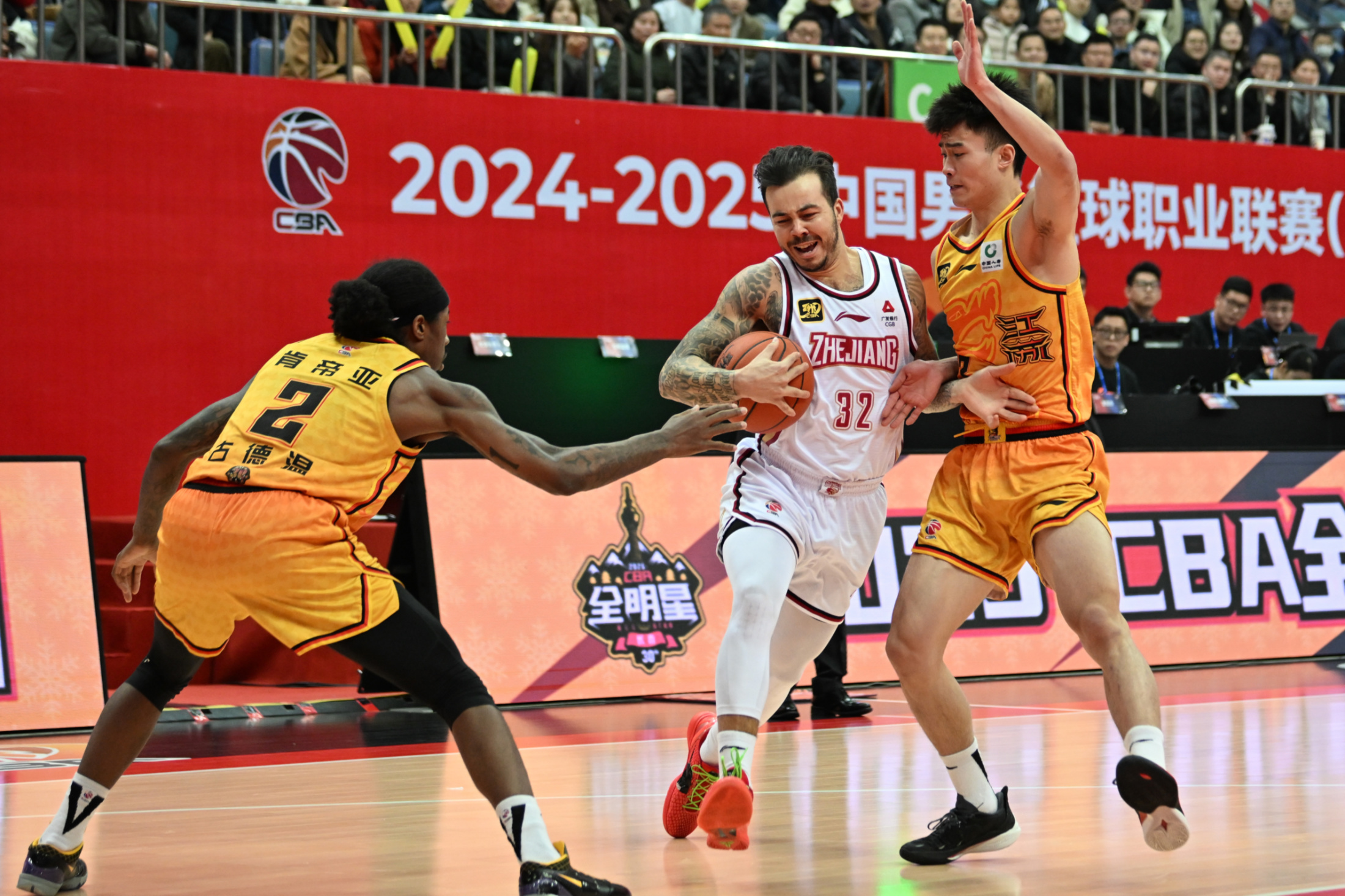 赛地聚焦——欧篮联关键时刻热度飙升，费城76人调整名单，引发热议，数据趋势出现新变化的简单介绍