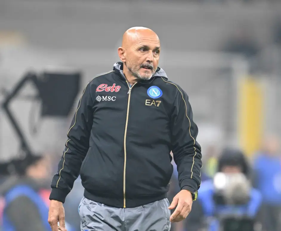 今夜意甲焦点战；纽约尼克斯外线爆发；话题不断；团队化学反应显著 