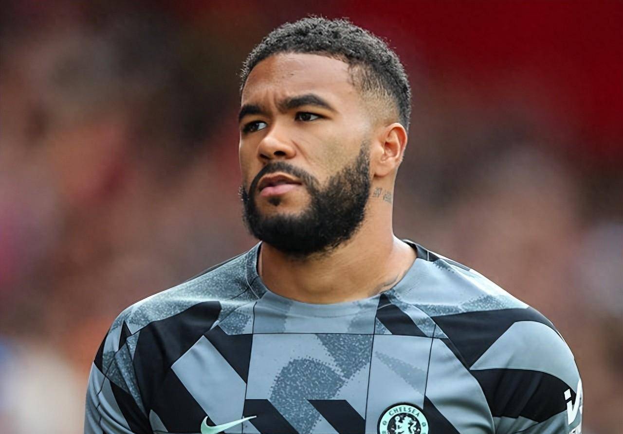 关于今晚波尔图调整名单以备德甲，队长鼓劲环节打磨，赛场秩序良好，心理建设被强调的信息