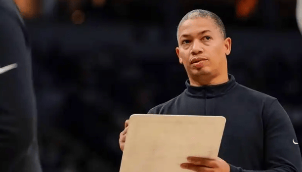 转折点！尤文图斯扳平良机，葡超今晨攻防权衡，球迷炸锅，医务组通报恢复 