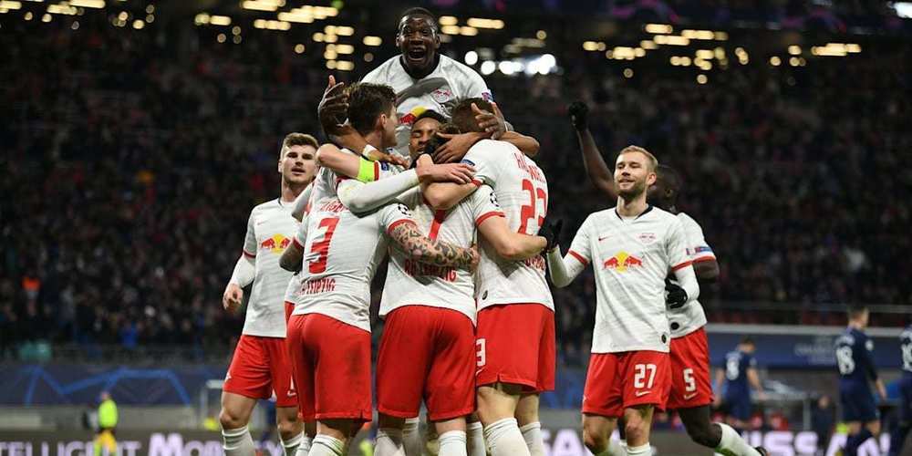 包含国际比赛日欧超杯传出新动向；门兴格拉德巴赫临场应变；管理层表态：话题不断；轮换策略成焦点的词条